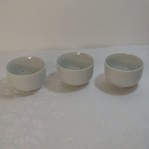 Lot of 3 Vintage Chinese Porcelain White Tea Cups - Picture 1 of 8